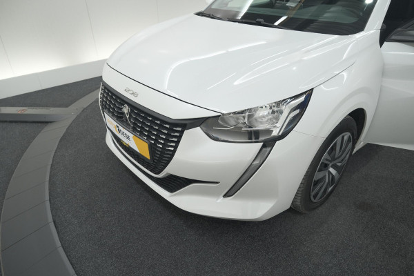 Peugeot 208 PureTech 100 EAT8 Active | Trekhaak | Parkeersensoren | Navigatie | Apple Carplay