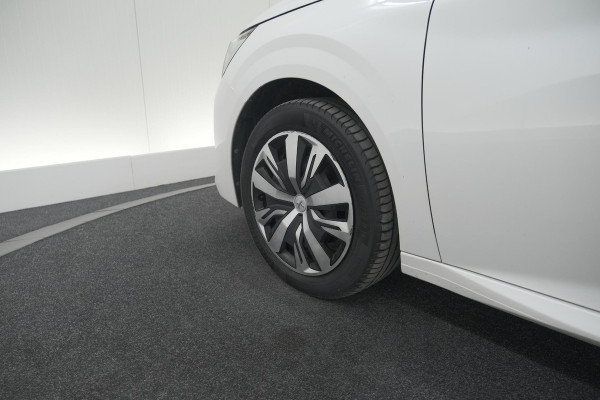 Peugeot 208 PureTech 100 EAT8 Active | Trekhaak | Parkeersensoren | Navigatie | Apple Carplay