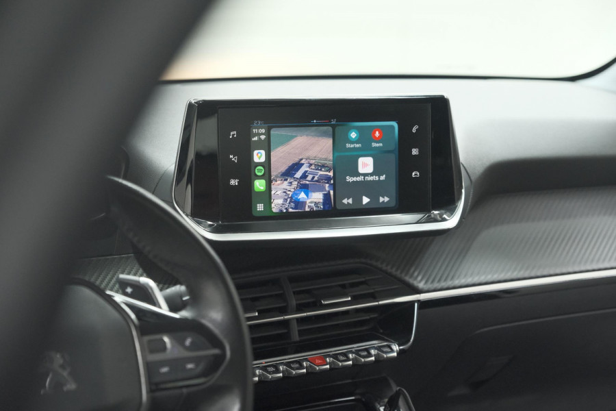 Peugeot 208 PureTech 100 EAT8 Active | Trekhaak | Parkeersensoren | Navigatie | Apple Carplay