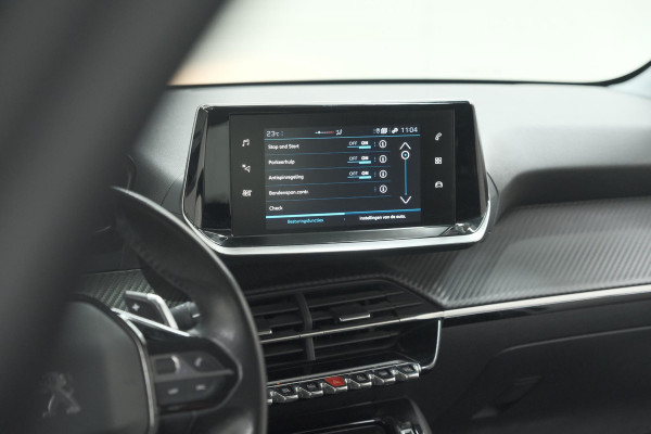 Peugeot 208 PureTech 100 EAT8 Active | Trekhaak | Parkeersensoren | Navigatie | Apple Carplay