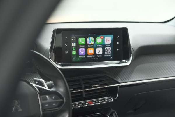 Peugeot 208 PureTech 100 EAT8 Active | Trekhaak | Parkeersensoren | Navigatie | Apple Carplay