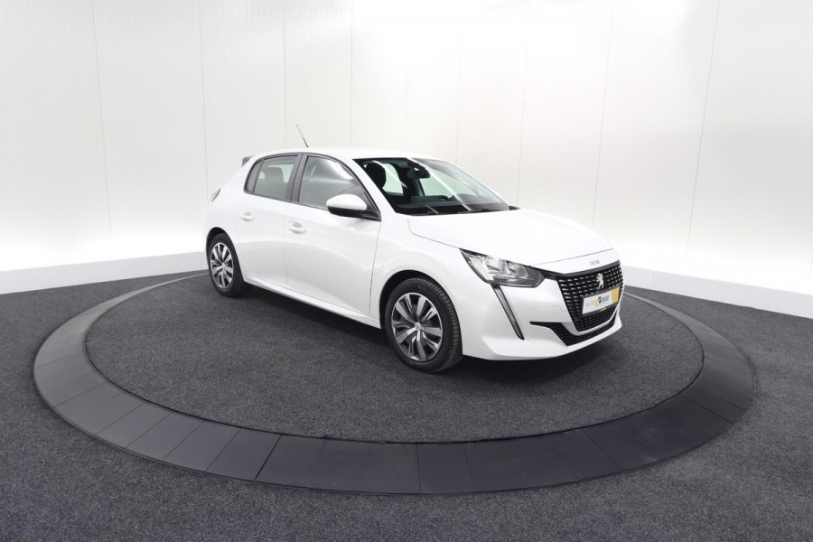 Peugeot 208 PureTech 100 EAT8 Active | Trekhaak | Parkeersensoren | Navigatie | Apple Carplay