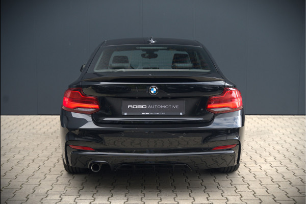 BMW 2 Serie Coupé 218i High Executive M Sport | M Performance | Stoelverwarming | Navigatie | Keyless | Camera | Cruise Control | DAB | HIFI | Parkeersensoren | Leer | Digital Dash | Automaat | NAP | Orig. NL | BTW
