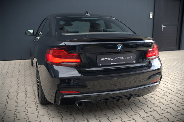 BMW 2 Serie Coupé 218i High Executive M Sport | M Performance | Stoelverwarming | Navigatie | Keyless | Camera | Cruise Control | DAB | HIFI | Parkeersensoren | Leer | Digital Dash | Automaat | NAP | Orig. NL | BTW