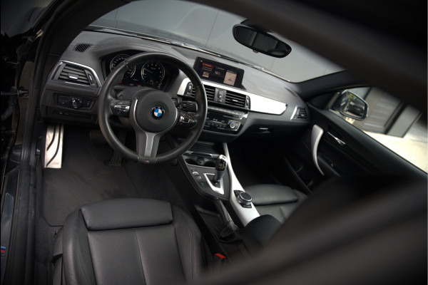 BMW 2 Serie Coupé 218i High Executive M Sport | M Performance | Stoelverwarming | Navigatie | Keyless | Camera | Cruise Control | DAB | HIFI | Parkeersensoren | Leer | Digital Dash | Automaat | NAP | Orig. NL | BTW