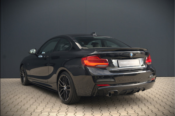 BMW 2 Serie Coupé 218i High Executive M Sport | M Performance | Stoelverwarming | Navigatie | Keyless | Camera | Cruise Control | DAB | HIFI | Parkeersensoren | Leer | Digital Dash | Automaat | NAP | Orig. NL | BTW