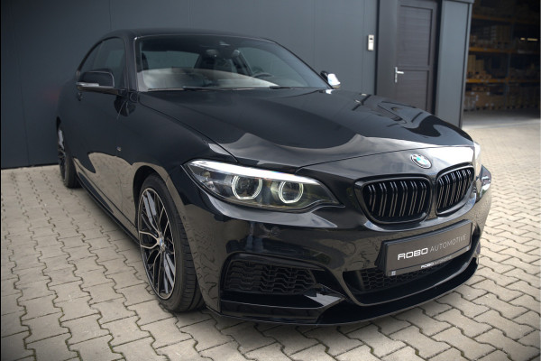 BMW 2 Serie Coupé 218i High Executive M Sport | M Performance | Stoelverwarming | Navigatie | Keyless | Camera | Cruise Control | DAB | HIFI | Parkeersensoren | Leer | Digital Dash | Automaat | NAP | Orig. NL | BTW