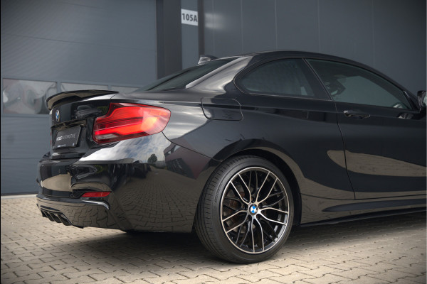 BMW 2 Serie Coupé 218i High Executive M Sport | M Performance | Stoelverwarming | Navigatie | Keyless | Camera | Cruise Control | DAB | HIFI | Parkeersensoren | Leer | Digital Dash | Automaat | NAP | Orig. NL | BTW