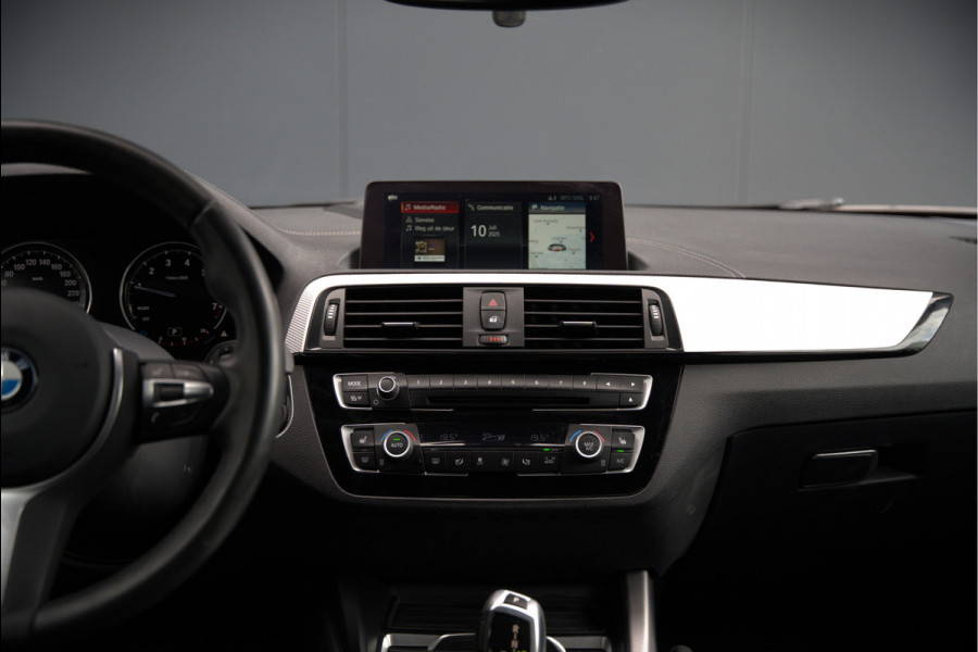 BMW 2 Serie Coupé 218i High Executive M Sport | M Performance | Stoelverwarming | Navigatie | Keyless | Camera | Cruise Control | DAB | HIFI | Parkeersensoren | Leer | Digital Dash | Automaat | NAP | Orig. NL | BTW