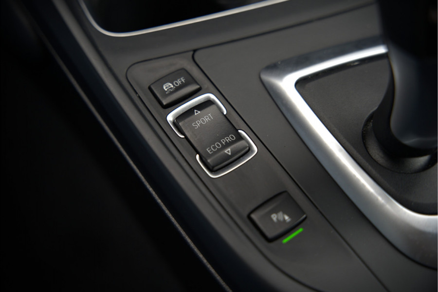 BMW 2 Serie Coupé 218i High Executive M Sport | M Performance | Stoelverwarming | Navigatie | Keyless | Camera | Cruise Control | DAB | HIFI | Parkeersensoren | Leer | Digital Dash | Automaat | NAP | Orig. NL | BTW