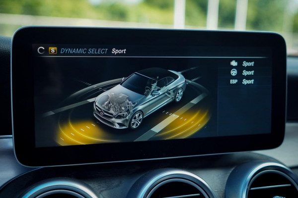 Mercedes-Benz C-Klasse Cabrio 200 / AMG / Facelift / NL Auto / Leder / Carplay