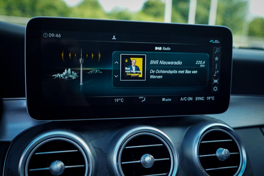 Mercedes-Benz C-Klasse Cabrio 200 / AMG / Facelift / NL Auto / Leder / Carplay