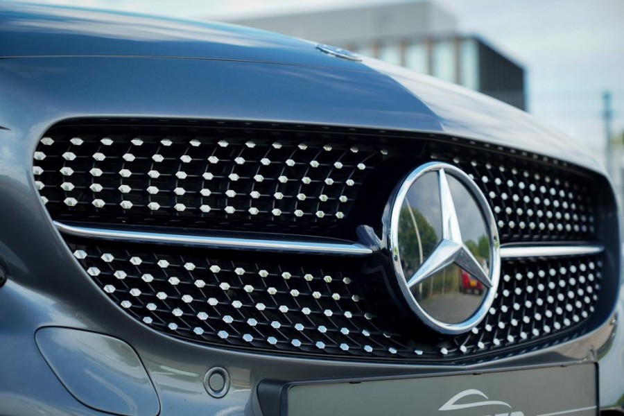 Mercedes-Benz C-Klasse Cabrio 200 / AMG / Facelift / NL Auto / Leder / Carplay