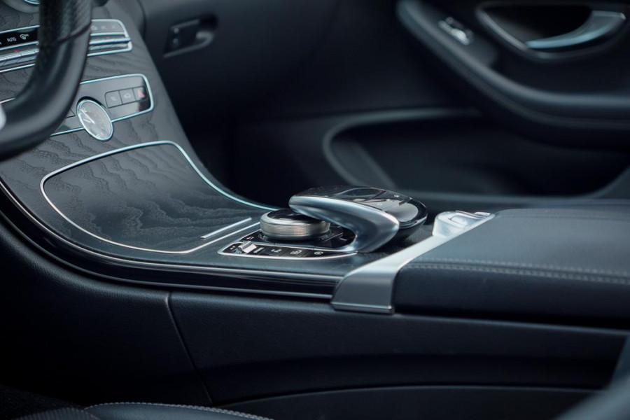 Mercedes-Benz C-Klasse Cabrio 200 / AMG / Facelift / NL Auto / Leder / Carplay