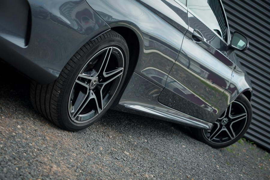 Mercedes-Benz C-Klasse Cabrio 200 / AMG / Facelift / NL Auto / Leder / Carplay