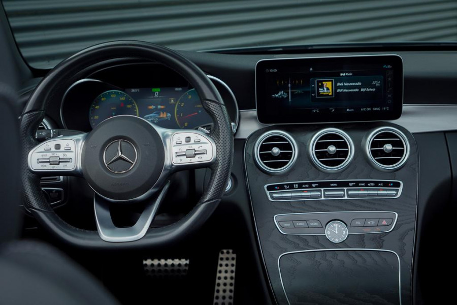 Mercedes-Benz C-Klasse Cabrio 200 / AMG / Facelift / NL Auto / Leder / Carplay