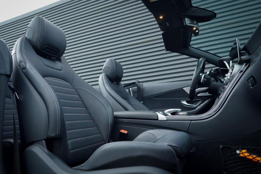 Mercedes-Benz C-Klasse Cabrio 200 / AMG / Facelift / NL Auto / Leder / Carplay