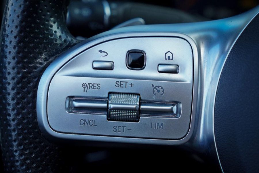 Mercedes-Benz C-Klasse Cabrio 200 / AMG / Facelift / NL Auto / Leder / Carplay