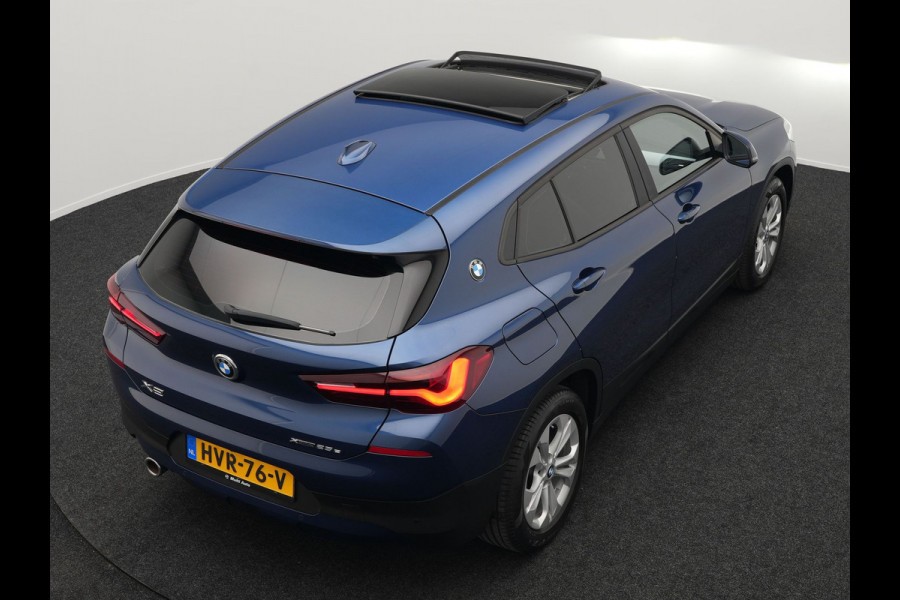 BMW X2 xDrive25e Executive Plug In Hybrid 220pk Dealer O.H PHEV | Panodak | Adaptive Cruise | Camera | Navi Pro | Lederen Bekleding | Sfeerverlichting | Keyless |