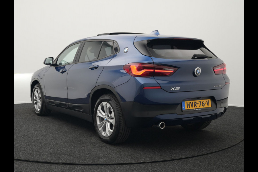 BMW X2 xDrive25e Executive Plug In Hybrid 220pk Dealer O.H PHEV | Panodak | Adaptive Cruise | Camera | Navi Pro | Lederen Bekleding | Sfeerverlichting | Keyless |