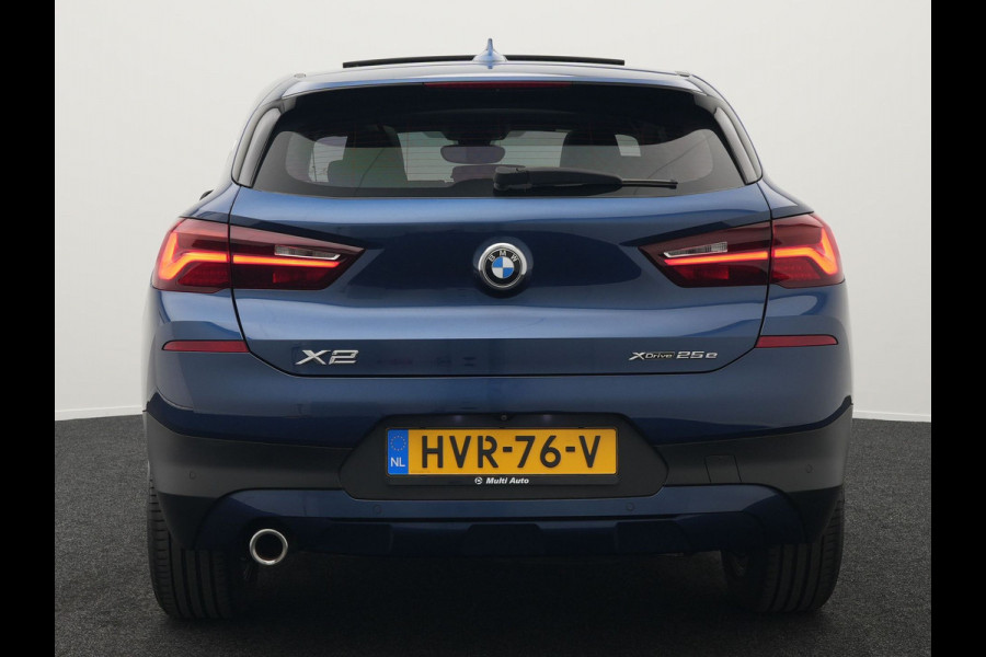BMW X2 xDrive25e Executive Plug In Hybrid 220pk Dealer O.H PHEV | Panodak | Adaptive Cruise | Camera | Navi Pro | Lederen Bekleding | Sfeerverlichting | Keyless |
