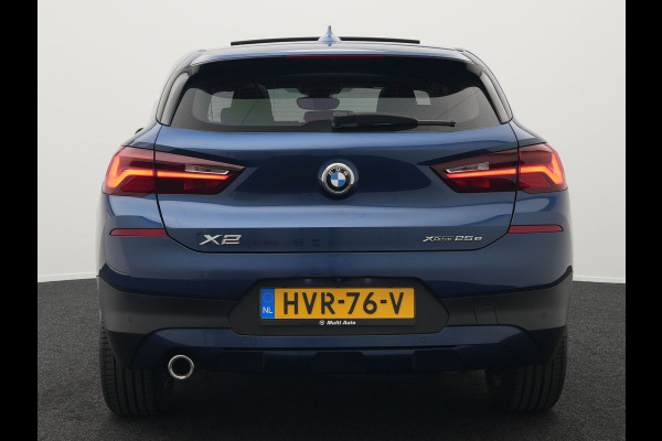 BMW X2 xDrive25e Executive Plug In Hybrid 220pk Dealer O.H PHEV | Panodak | Adaptive Cruise | Camera | Navi Pro | Lederen Bekleding | Sfeerverlichting | Keyless |
