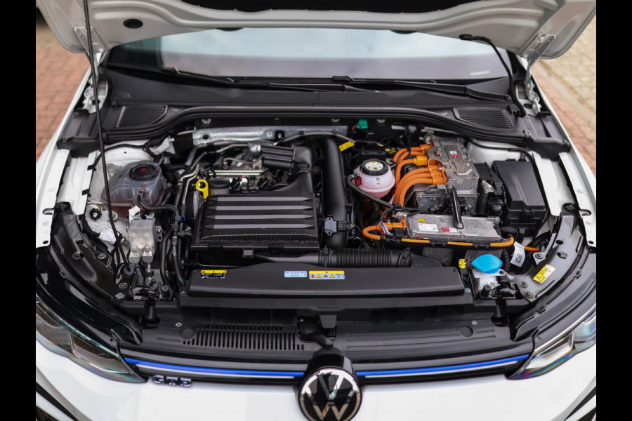 Volkswagen Golf 1.4 eHybrid GTE | Stoel/Stuurverw. | Carplay | ACC | PDC | 3-Zone Airco