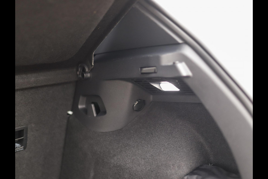 Volkswagen Golf 1.4 eHybrid GTE | Stoel/Stuurverw. | Carplay | ACC | PDC | 3-Zone Airco