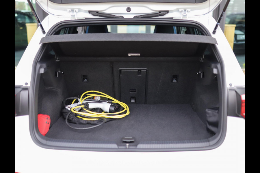 Volkswagen Golf 1.4 eHybrid GTE | Stoel/Stuurverw. | Carplay | ACC | PDC | 3-Zone Airco