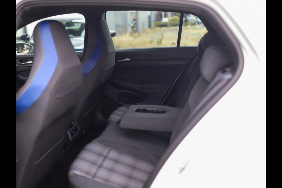 Volkswagen Golf 1.4 eHybrid GTE | Stoel/Stuurverw. | Carplay | ACC | PDC | 3-Zone Airco