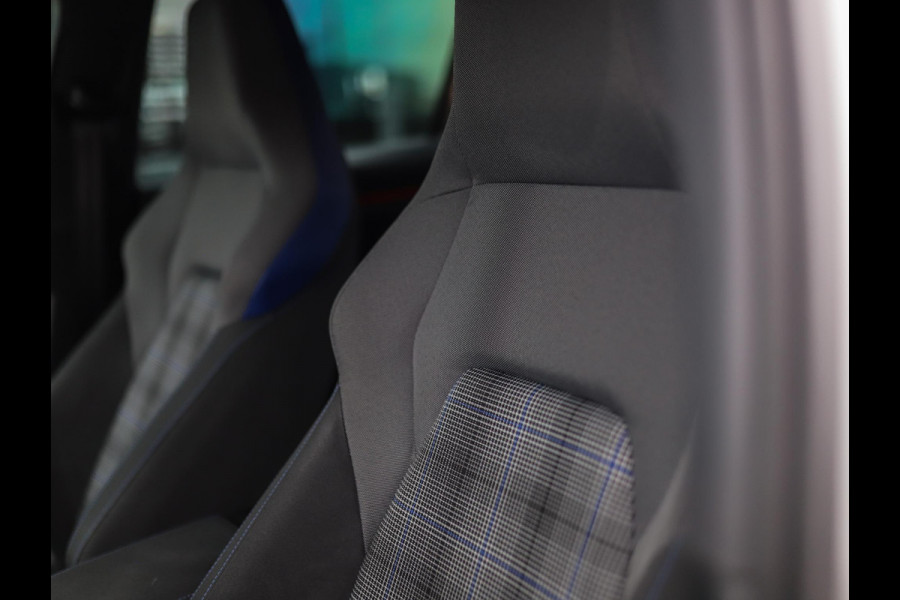 Volkswagen Golf 1.4 eHybrid GTE | Stoel/Stuurverw. | Carplay | ACC | PDC | 3-Zone Airco