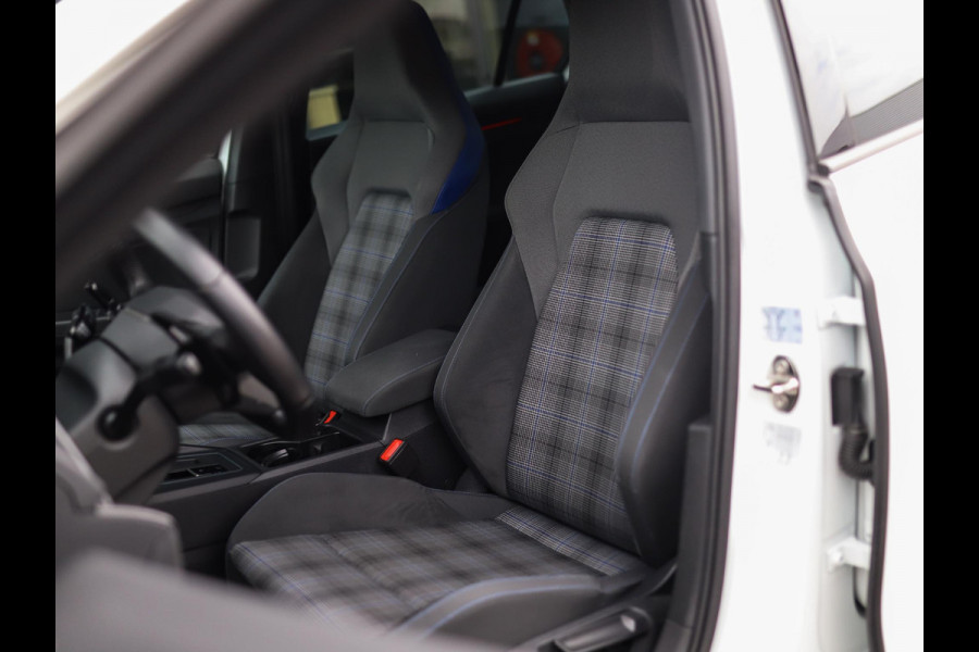 Volkswagen Golf 1.4 eHybrid GTE | Stoel/Stuurverw. | Carplay | ACC | PDC | 3-Zone Airco