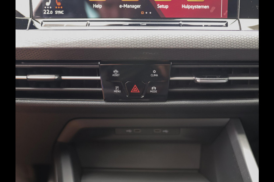 Volkswagen Golf 1.4 eHybrid GTE | Stoel/Stuurverw. | Carplay | ACC | PDC | 3-Zone Airco