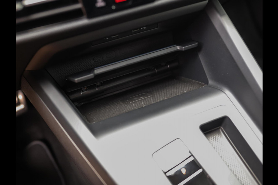 Volkswagen Golf 1.4 eHybrid GTE | Stoel/Stuurverw. | Carplay | ACC | PDC | 3-Zone Airco