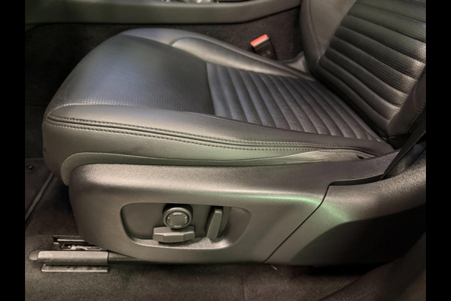 Land Rover Discovery Sport P300e 1.5 R-Dynamic SE NAVI/MERIDIAN-SOUND/LED/DAB/CARPLAY/M-STOELEN/SFEERVERLICHTING////