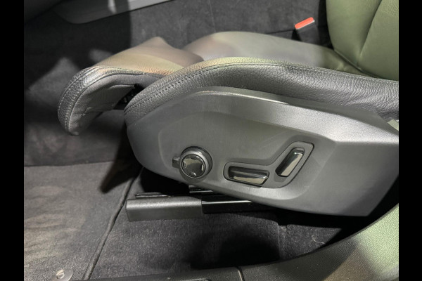 Volvo XC60 2.0 T6 Plug-in hybrid AWD Plus Dark | Pano | Camera | Memory | 19 inch