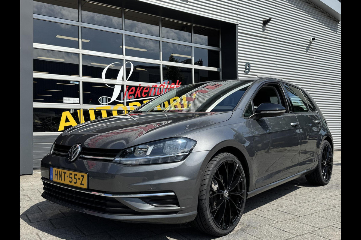 Volkswagen Golf 1.0 TSI IQ-Drive Limited - Navigatie / Apple CarPlay I Airco I LED I PDC I 19"Sport velgen I Dealer onderhouden Volkswagen Golf 1.0 TSI IQ-Drive Limited - Navigatie / Apple CarPlay I Airco I LED I PDC I 19"Sport velgen I Dealer onderhouden