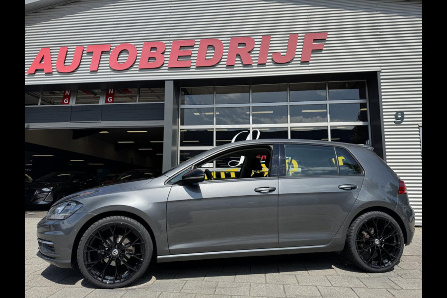 Volkswagen Golf 1.0 TSI IQ-Drive Limited - Navigatie / Apple CarPlay I Airco I LED I PDC I 19"Sport velgen I Dealer onderhouden