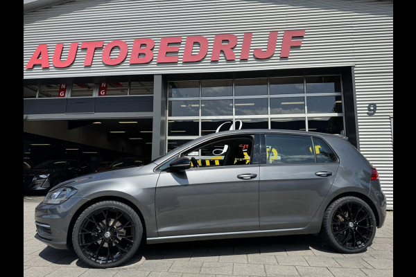 Volkswagen Golf 1.0 TSI IQ-Drive Limited - Navigatie / Apple CarPlay I Airco I LED I PDC I 19"Sport velgen I Dealer onderhouden