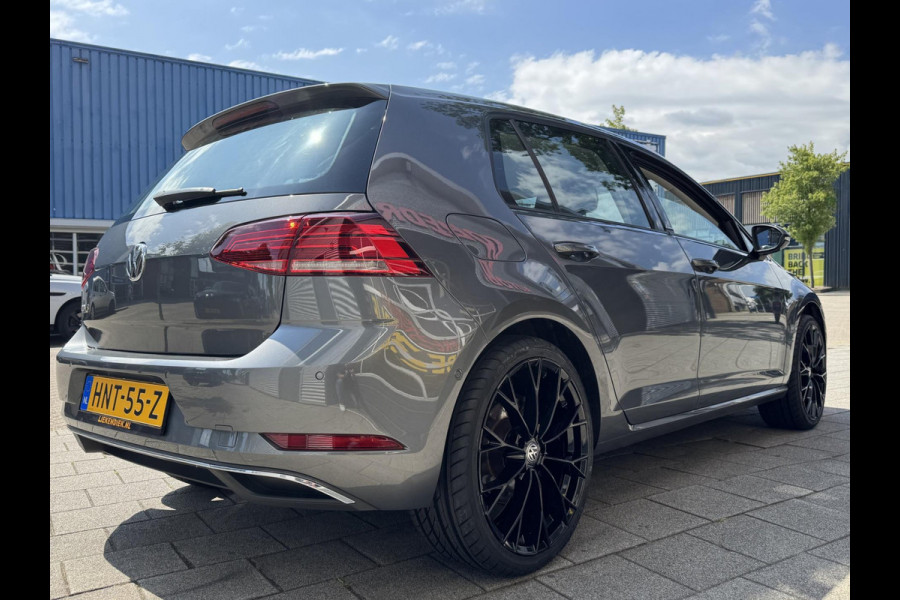 Volkswagen Golf 1.0 TSI IQ-Drive Limited - Navigatie / Apple CarPlay I Airco I LED I PDC I 19"Sport velgen I Dealer onderhouden