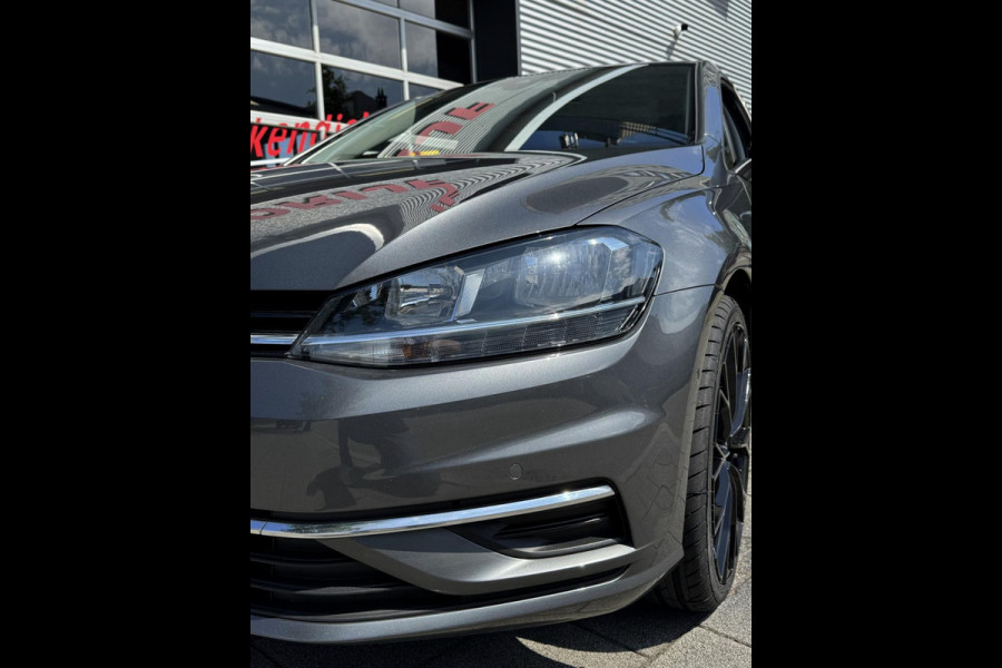 Volkswagen Golf 1.0 TSI IQ-Drive Limited - Navigatie / Apple CarPlay I Airco I LED I PDC I 19"Sport velgen I Dealer onderhouden