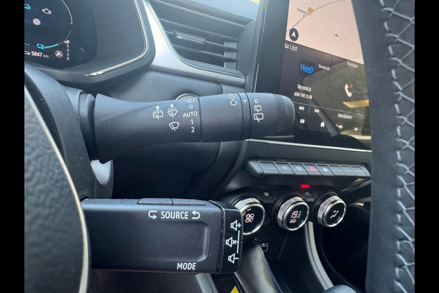 Renault Captur 1.6 E-Tech full hybrid 145 techno Groot navi / Camera / Virtual cockpit / P-sensoren / Lage km stand!