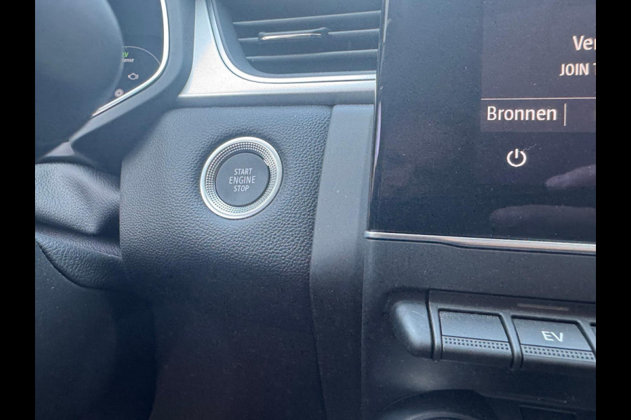 Renault Captur 1.6 E-Tech full hybrid 145 techno Groot navi / Camera / Virtual cockpit / P-sensoren / Lage km stand!