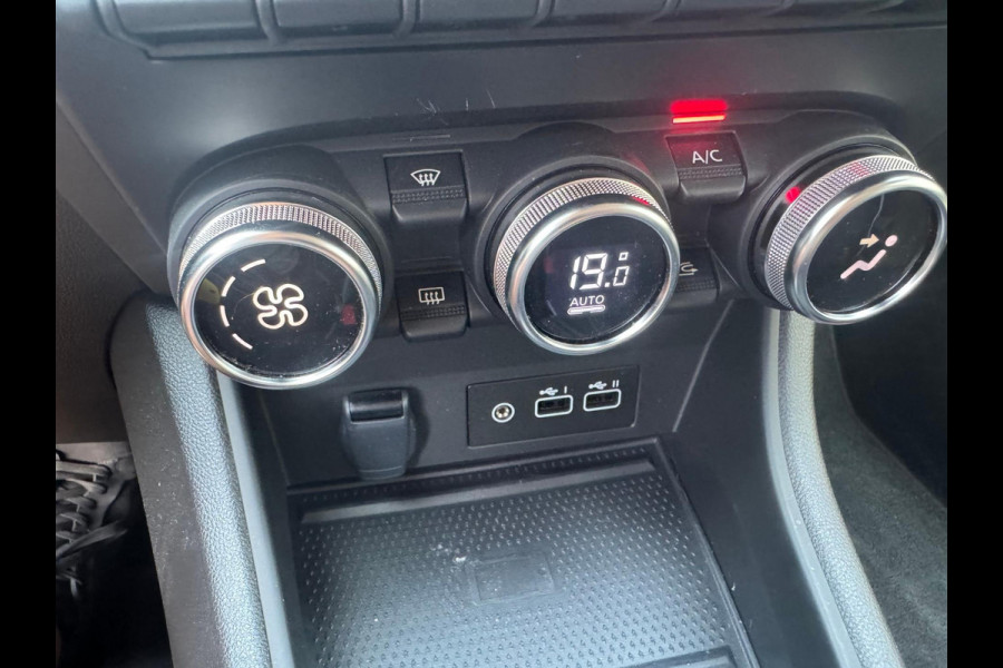 Renault Captur 1.6 E-Tech full hybrid 145 techno Groot navi / Camera / Virtual cockpit / P-sensoren / Lage km stand!