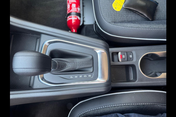 Renault Captur 1.6 E-Tech full hybrid 145 techno Groot navi / Camera / Virtual cockpit / P-sensoren / Lage km stand!