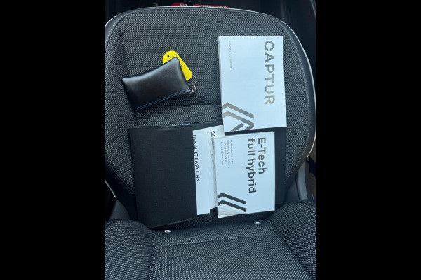Renault Captur 1.6 E-Tech full hybrid 145 techno Groot navi / Camera / Virtual cockpit / P-sensoren / Lage km stand!