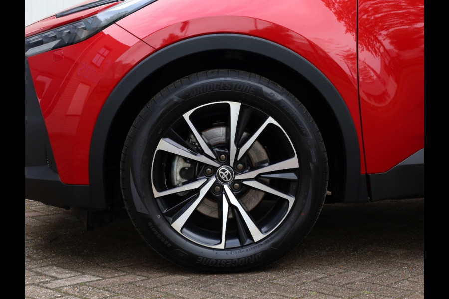 Toyota C-HR Hybrid 200 AWD First Edition | El. Achterklep | Stoelverwarming