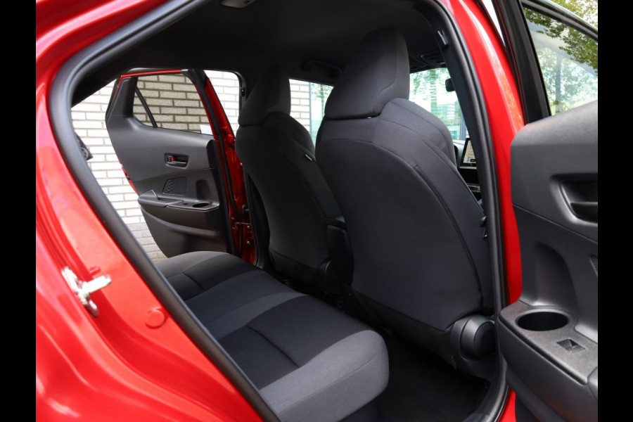 Toyota C-HR Hybrid 200 AWD First Edition | El. Achterklep | Stoelverwarming