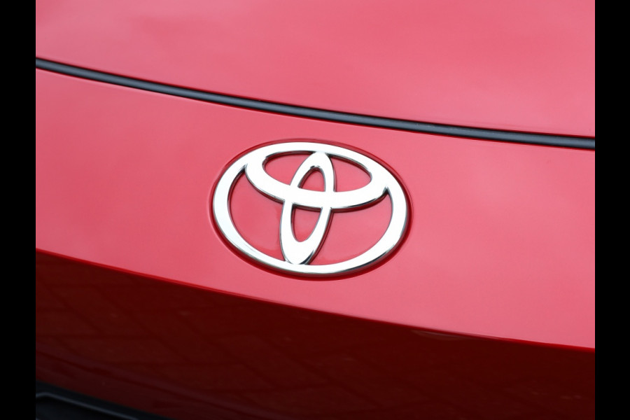 Toyota C-HR Hybrid 200 AWD First Edition | El. Achterklep | Stoelverwarming