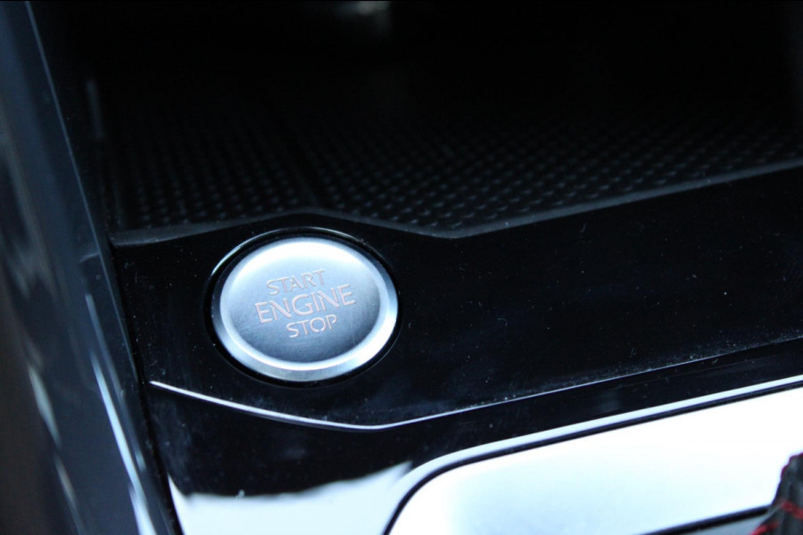 Volkswagen T-Roc 1.5 TSI Sport Virtual Navi Acc Led Nap